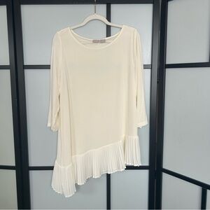 [14] Chico's Cream White Half Sleeve Blouse Chic Asymmetrical Pleated Ruffle Hem